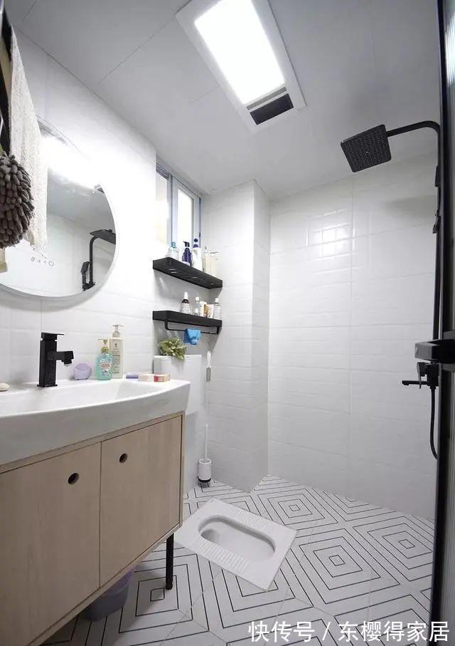 隔断|50㎡小户型单身公寓,巧用玻璃门作隔断,一个人住太舒服了