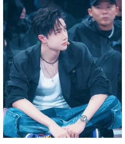 反差萌|氣氛組擔(dān)當(dāng)?shù)耐跻徊床蠲纫蔡蓯哿税?
onload=