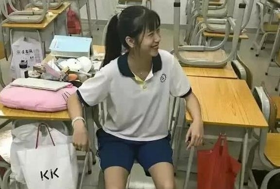 男生|初中女生自认“小仙女”的4个举动,其实很幼稚,男生没眼看