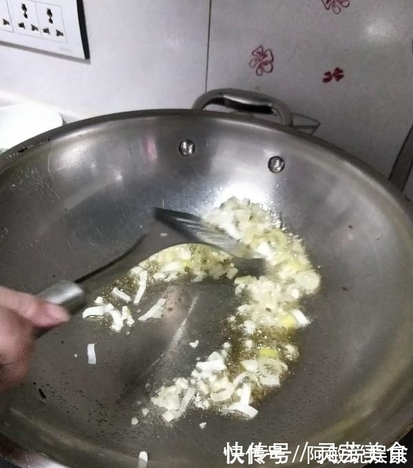 白酒|白酒最怕的“解药”，不是浓茶而是它？家家都有，酒前吃点不易醉