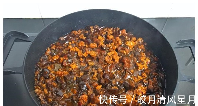 发菜谱|比老干妈还好吃的拌酱，做法简单，咸香有味，看着就流口水！