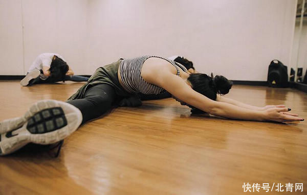 老年人|宁练筋,不练肉!身体这几处拉开了,病痛缓解一大半