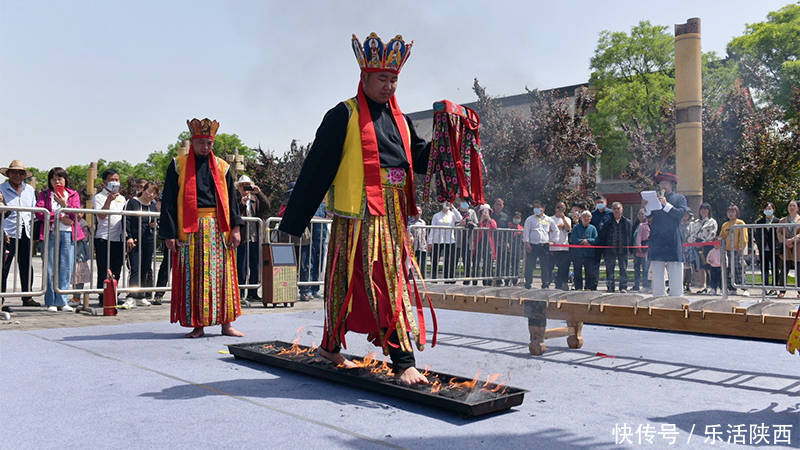 西安出发1小时，人少景美的楼观，非遗傩艺绝技、华服赏游成了五一新亮点