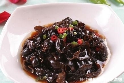 芹菜|高血压患者不用怕,四种食物可多吃,血压不回升!