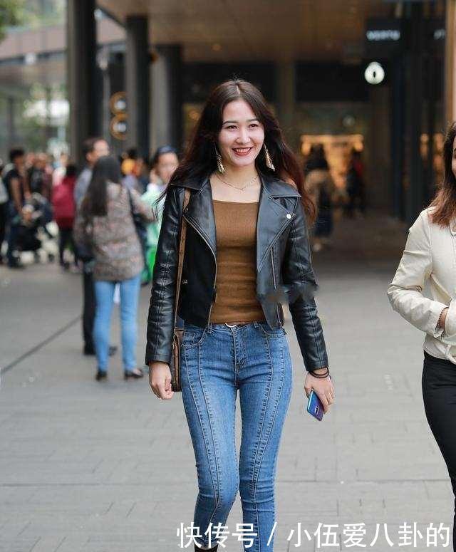 简约|舒适自在的打底裤穿搭显得有品位,简约随性美丽又吸睛,成熟魅力