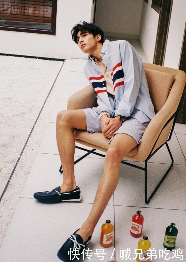  寸头|宋威龙多“时髦”斑马造型腿真长，寸头配迷彩鞋，没颜值不敢穿