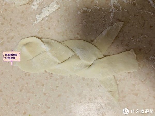 辫子|好吃的“玫瑰花”，先卷后蒸，柔软蓬松，白嘴就能吃2个