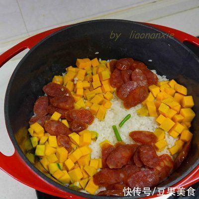 甜肠|可口好上手的南瓜甜肠焖饭，再也不担心吃不上饭了