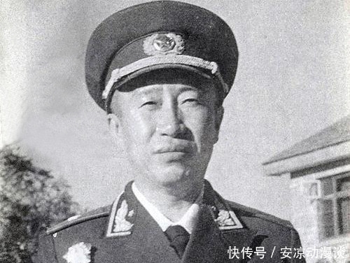 中将|解方被授予开国少将,彭老总说:那我就只能当个中将了