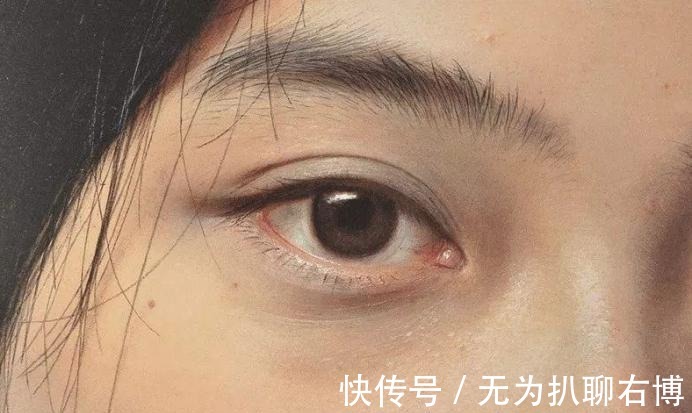 写实派|一颗咬坏的草莓凭啥卖出20万，放大十倍看，细节展示真实价值