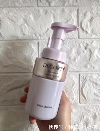 氨基酸洗面奶|敏感肌必入的洗面奶!连皮肤科医生都推荐的洗面奶,值得无限回购