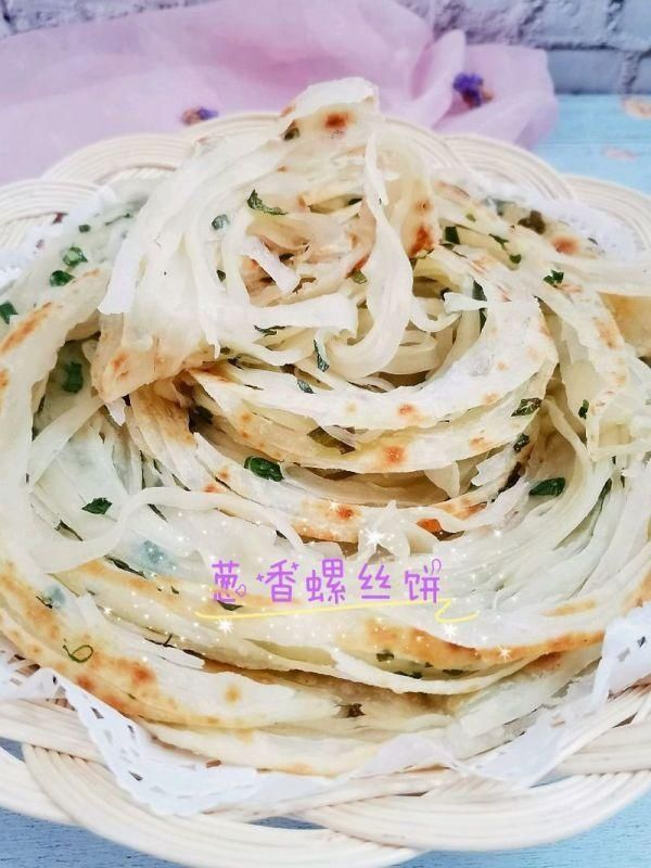 薄如蝉翼|这么好吃的葱香螺丝饼做法，现在知道还不晚