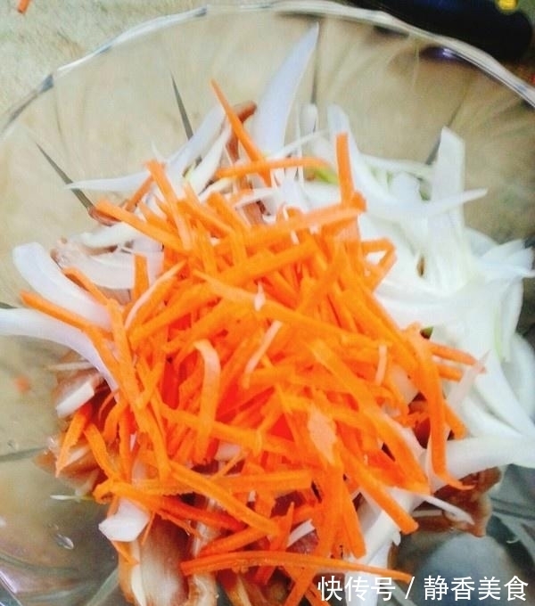 丰泽|猪身上这个部位凉拌,爽口开胃又下酒,荤素搭配营养好,老公爱吃