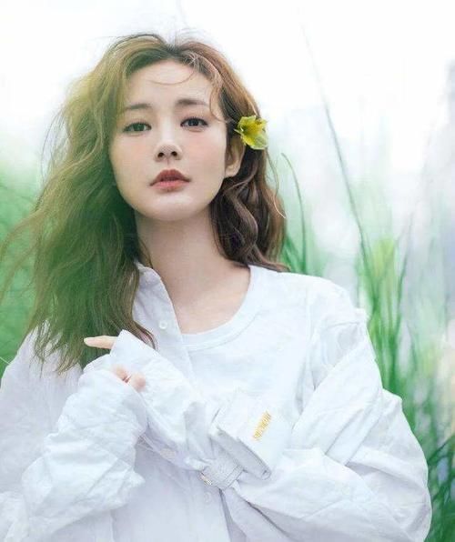 巧克力|今年冬季流行染“奶茶色”,看似低调却很有质感,不换发型也时髦