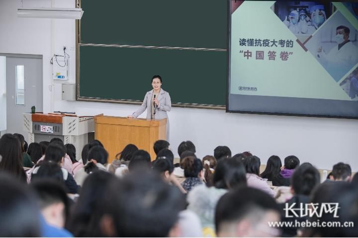 “最美高校辅导员”王银思：做学生的人生导师，一辈子的知心朋友