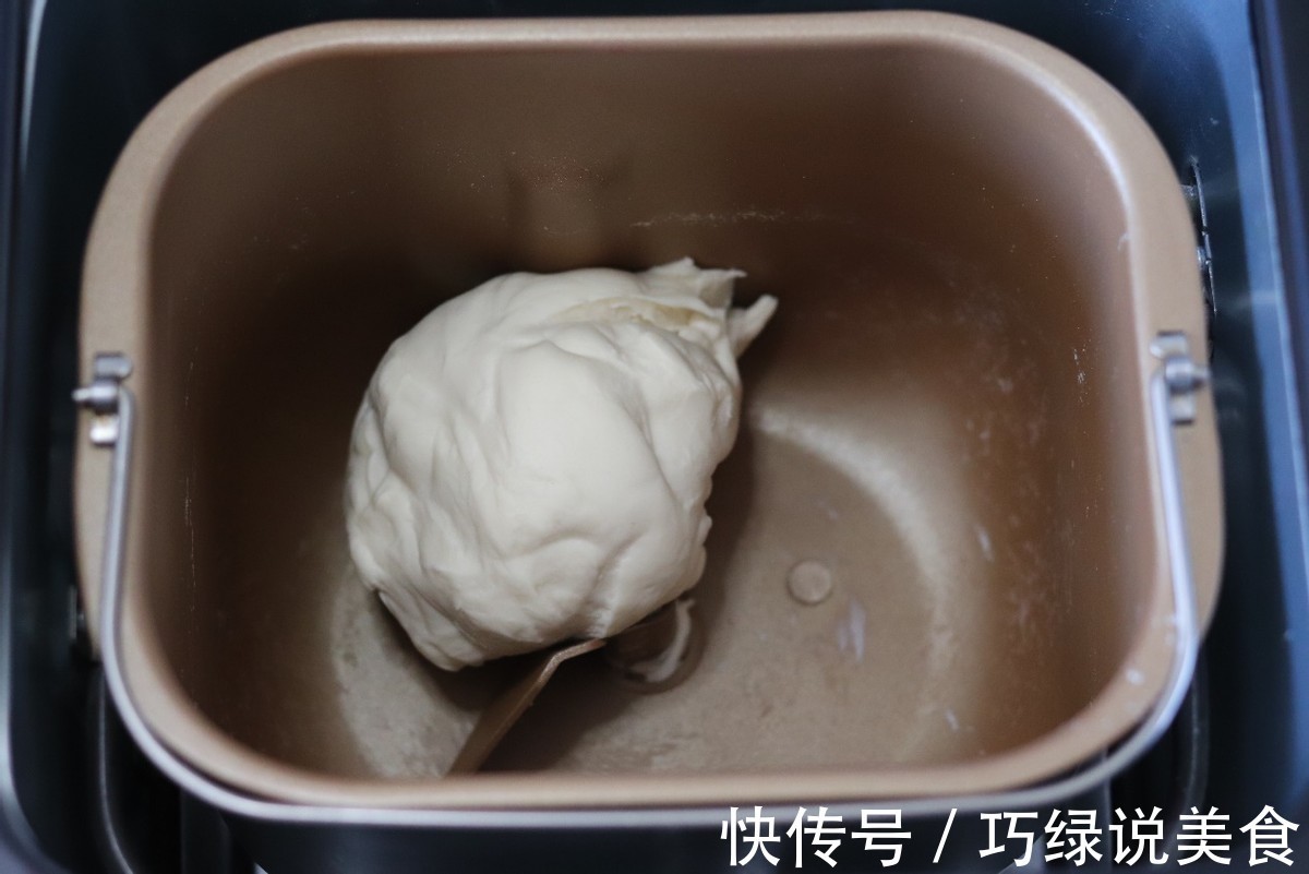 春饼的懒人做法，饼皮劲道薄如纸，卷什么都好吃