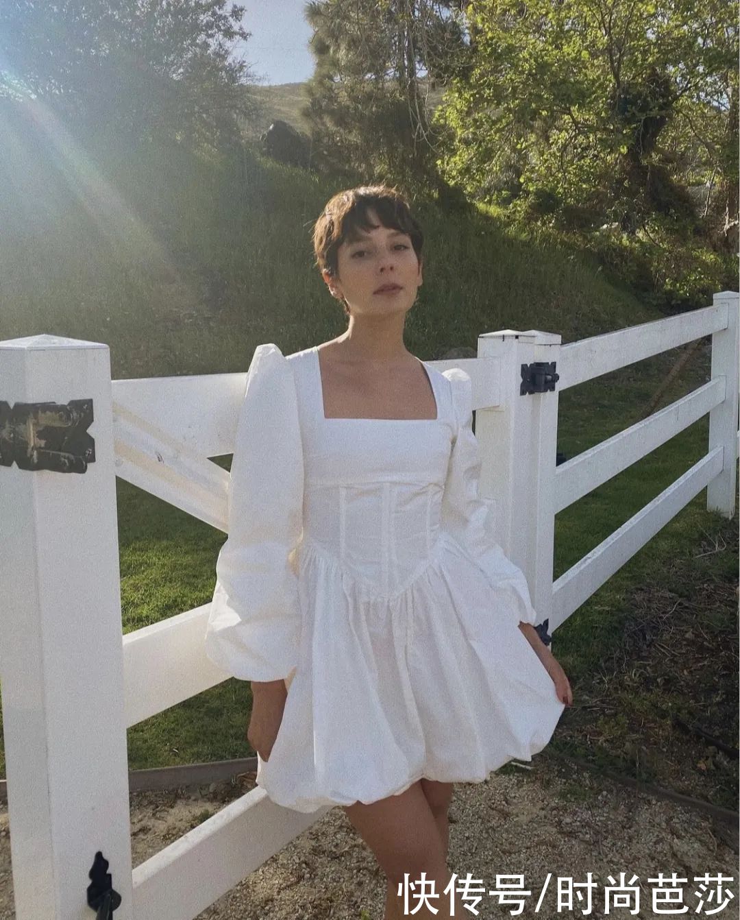 驼背女孩,如何穿出气质感?