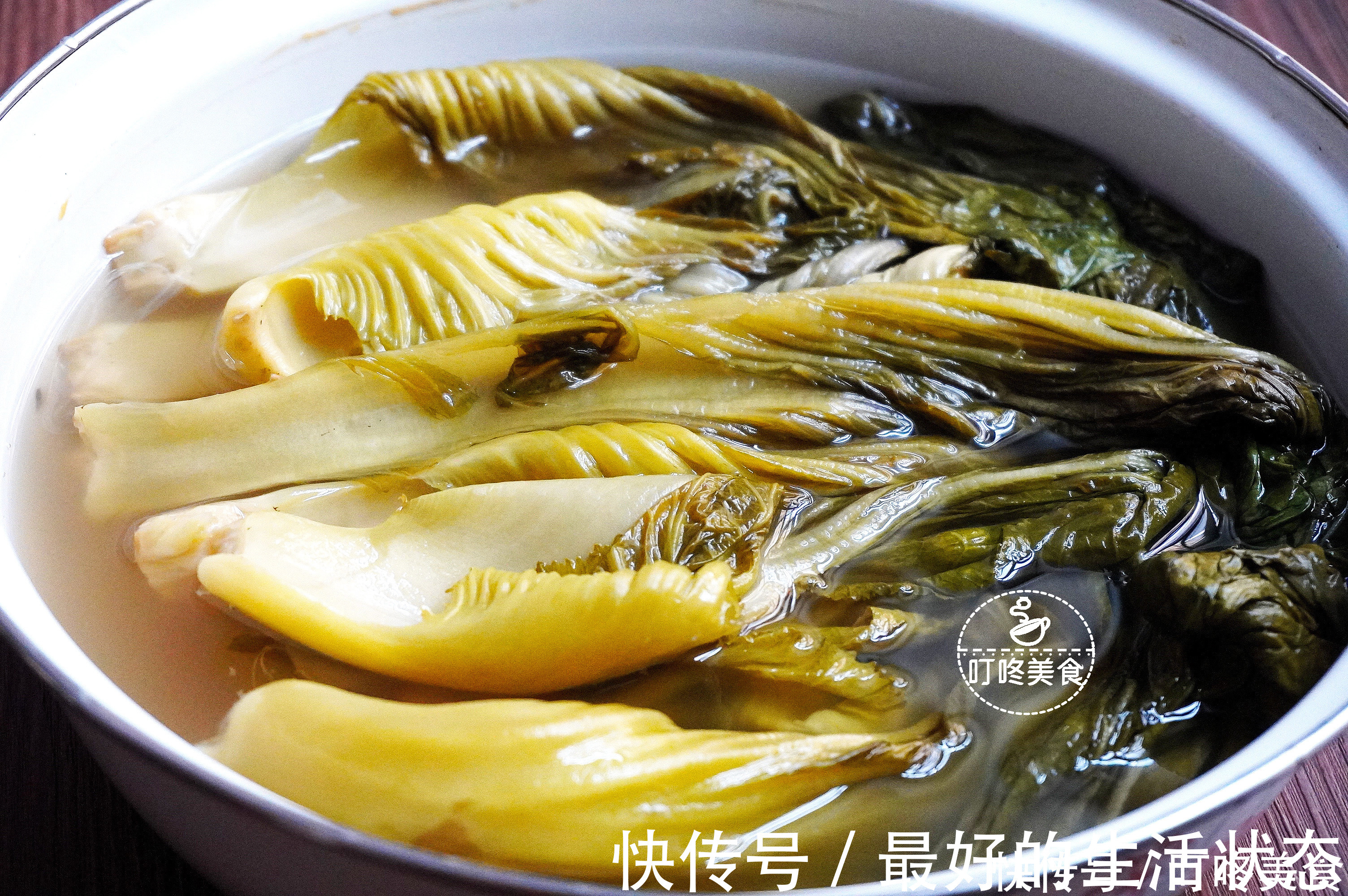 关键|腌酸菜，别只会加盐腌了，牢记3个关键，酸菜又酸又脆，放久不烂