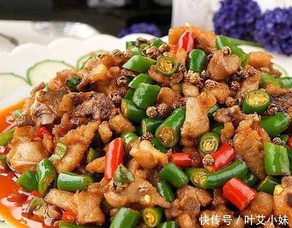 美味可口的家常菜,简单易操作,我家经常做着吃,上桌抢着吃