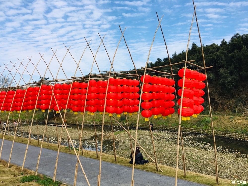 花开|春到明月村