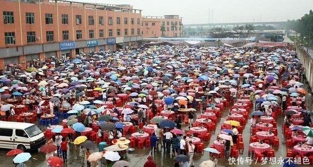 难得一见的乡村酒席,场面震撼
