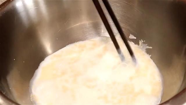  家里|家里有红薯的试试这样做，上锅一蒸，蓬松暄软，比面包还好吃