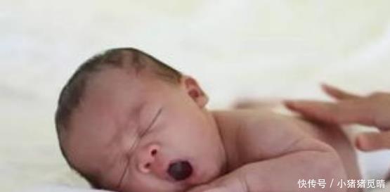 翻身|古老的产术绝了医生隔肚皮帮育儿翻身,孕妈剖腹产变顺产