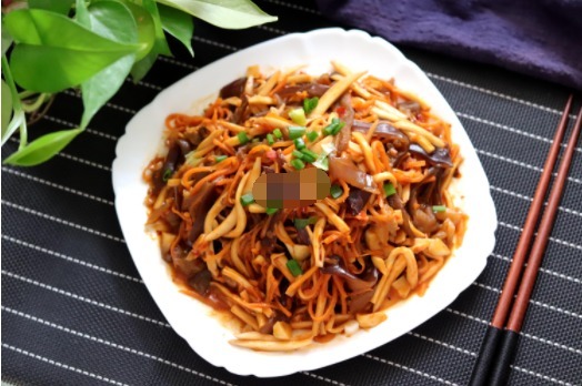 这菜比鱼香肉丝还要好吃10倍,每次家里做,家人总抱怨饭不够吃!