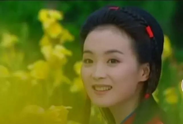 抢亲|情深深雨濛濛同是被陆振华抢亲,为何文佩专情,雪姨却与人有情