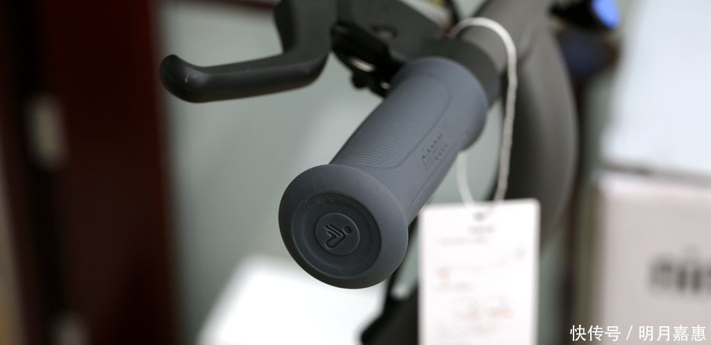 车把|女儿的暑假礼物,性能和安全都在线九号儿童电动滑板车E10体验