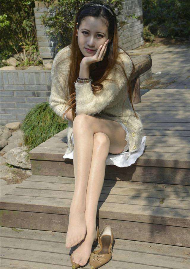  浓浓|街拍：成熟的女人这样搭配，具有浓浓女人味