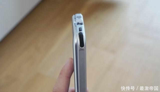 发布|华为mate40发布之际，聊聊mate30半年使用感受和配件