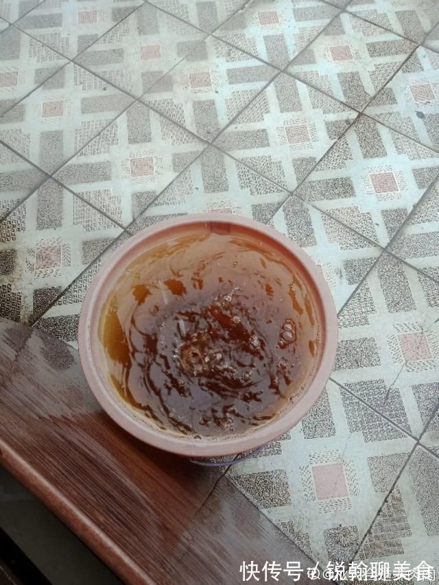 1粒小药片，碾碎丢水里，花像吃了兴奋剂疯长