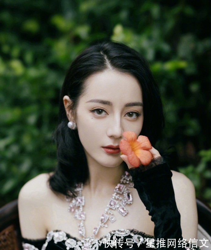 肿眼泡|眼睛有下面这3种特征,请好好画眼线,不然很容易显老、没精神