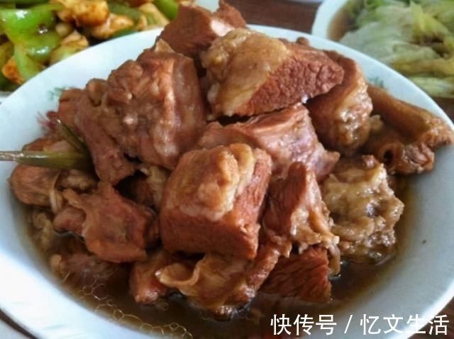 炖牛肉时,千万别着急下锅!多加这1步,软烂入味还不柴