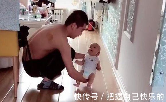 卡西法|“会玩奶爸”带娃练习走路火了,娃一脸无奈:你开心就好