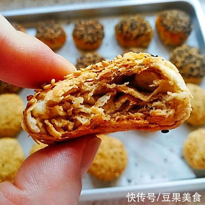 麻酱烧饼|鲜味无敌的家常版麻酱烧饼，大人小孩都爱吃