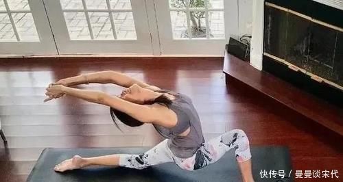 架势|瑜伽站立劈腿操练，如许循规蹈矩进来，实在不难