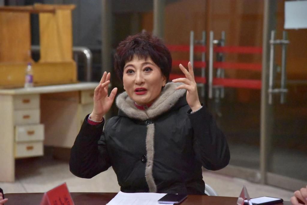  小城|“十字路口”怎么走？淮剧《小城》向学子犀利“发问”