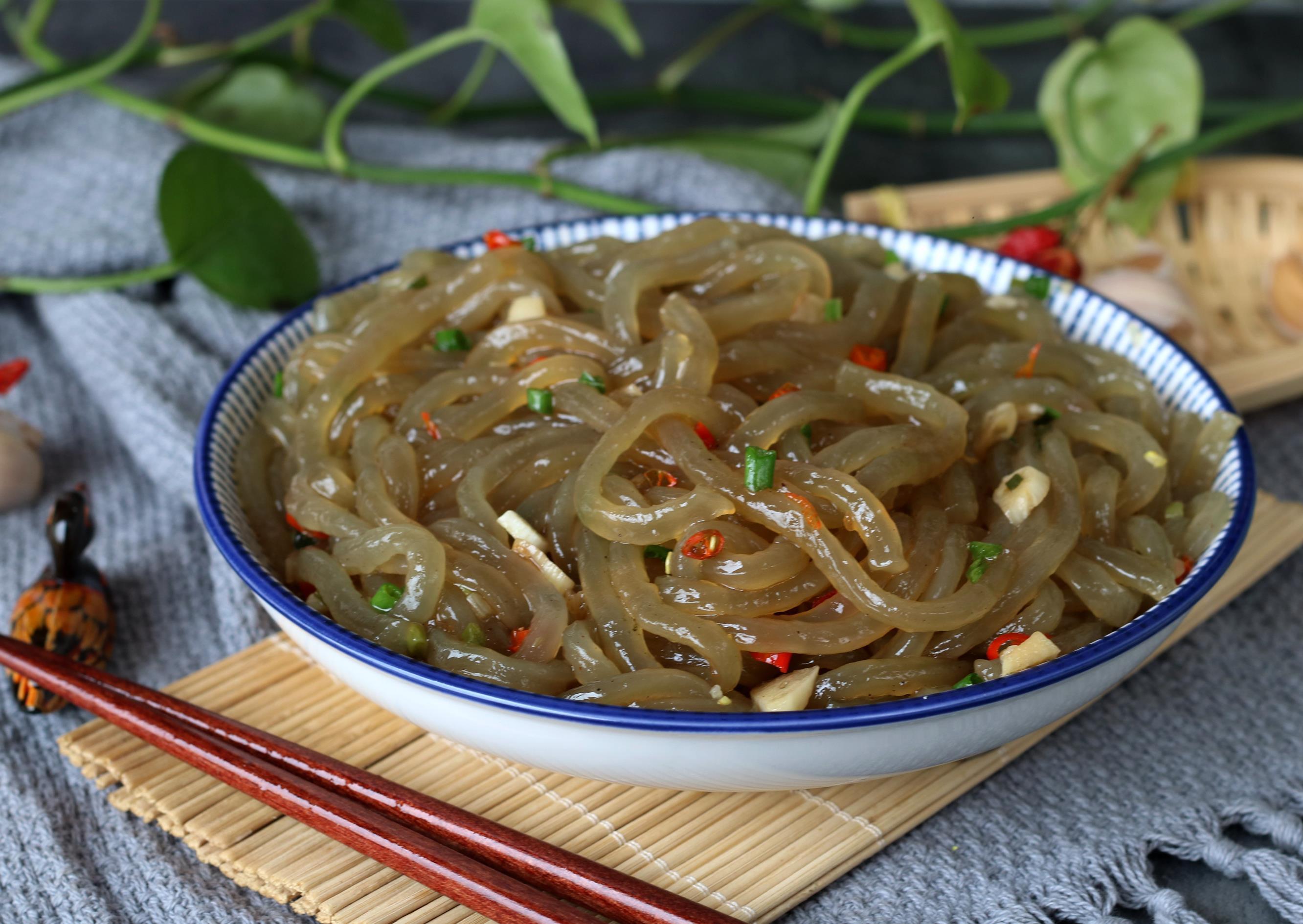 凉拌红薯粉|天气热没胃口,吃点它,当饭又当菜,能减肥还不会饿着肚子