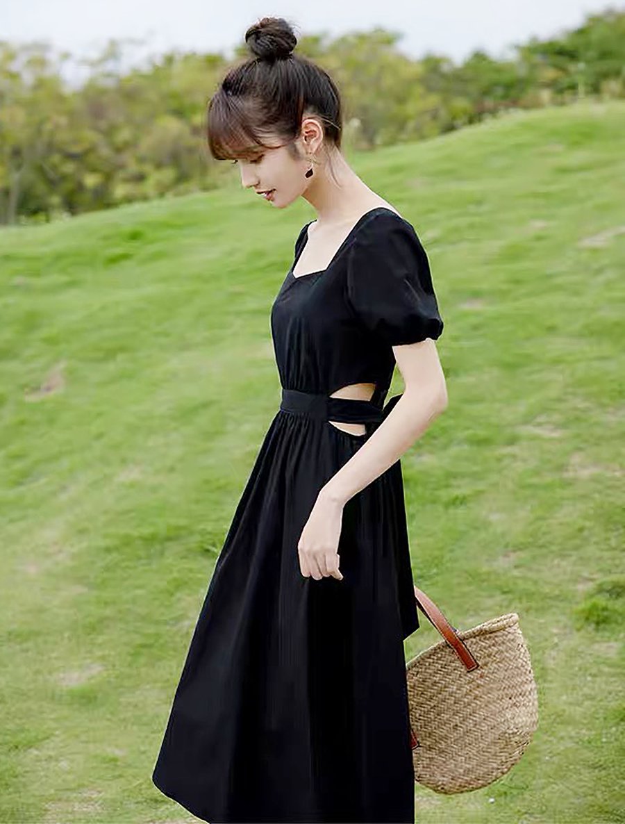 t恤|别再卷衣角了!今年流行“剪一刀”,显瘦时髦还高级