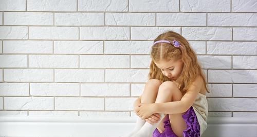 行为|孩子有这3种“懂事”行为，暗示长大后情商低，家长别不当回事