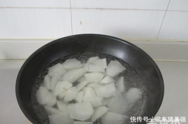 胃经常反酸胀气,隔三差五吃1次它,养胃促消化,胃病悄悄修复