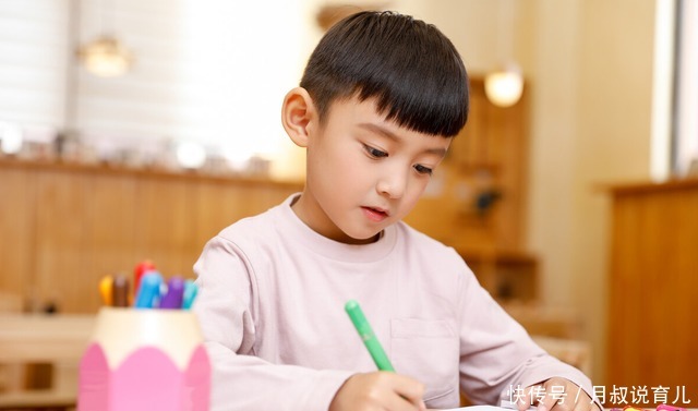 迹象|这4个“迹象”说明孩子在长高,若全都有,身高可能不会低于180cm