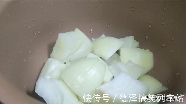 多汁|吃了几十年鸡翅，没想到还能这样做，鲜嫩多汁又简单，吃的太过瘾