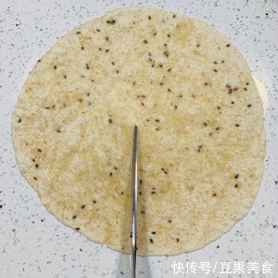 开胃解腻快手早餐之芝士蔬菜饼，一盘可不够