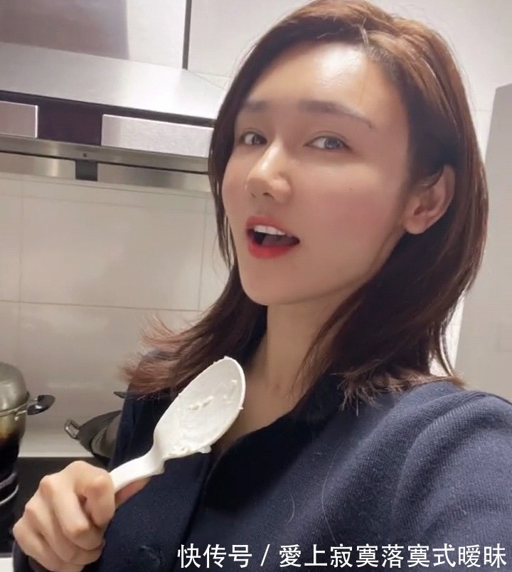 李思思|央视主持龙洋私生活曝光,与台上反差大,干饭人模式能吃一桌!