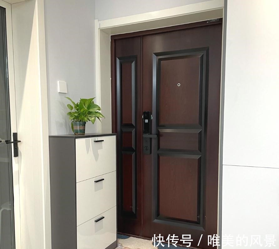 家具|120㎡简约新房,软硬装+家具电器共18万,无玄关照样时尚又大气