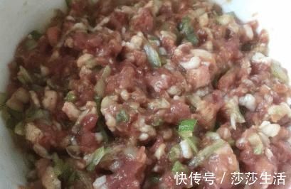 饺子|包萝卜饺子,别直接焯水或杀水,教你简单一招,饺子鲜香,味道好