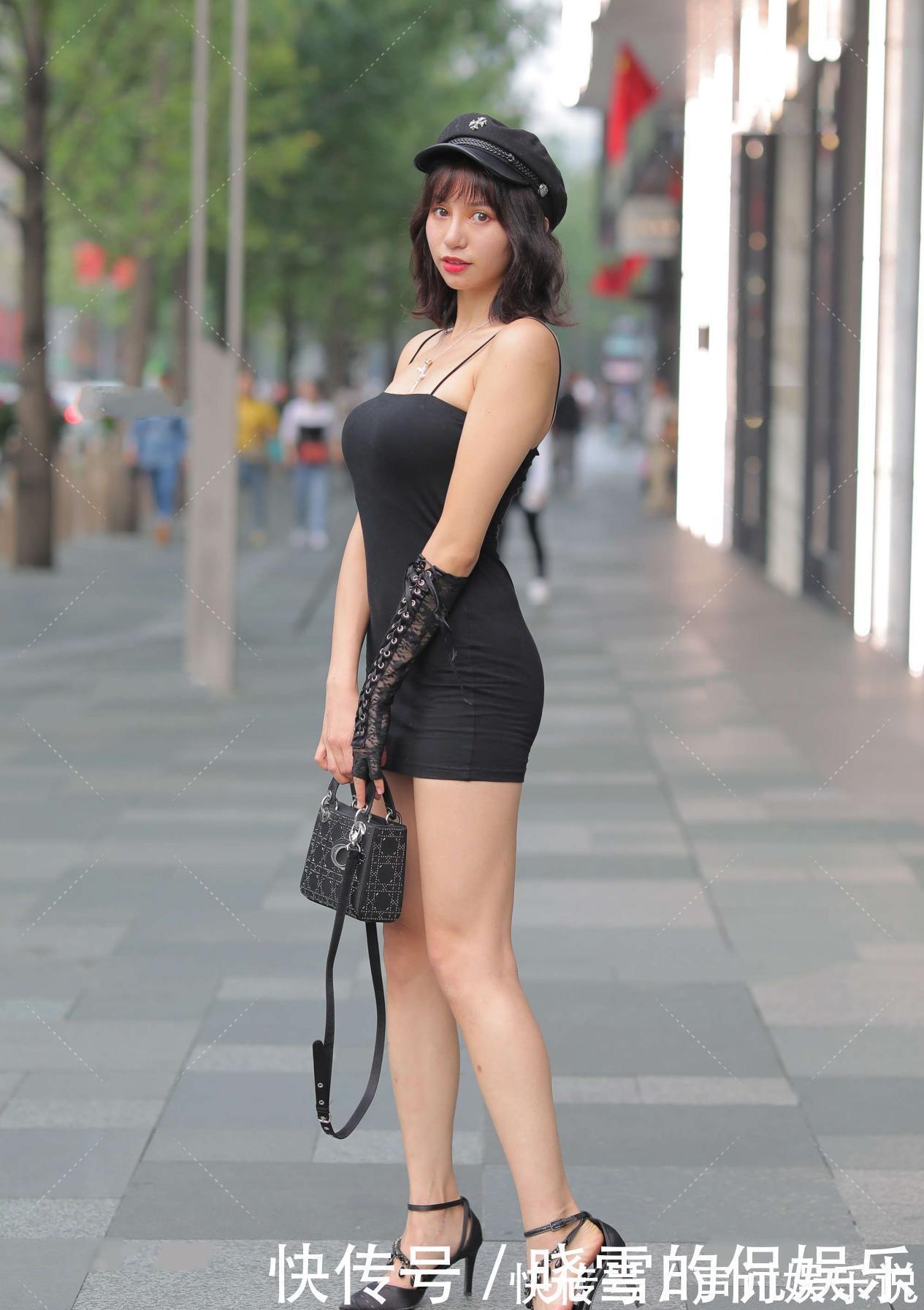 衣柜|你的衣柜里还没有连衣裙?这款简单大方的小黑裙,增添高级感